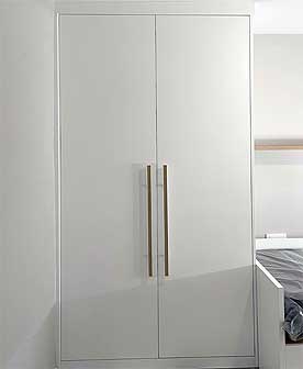 Dormitorio combinado en roble aurora y lacado en blanco